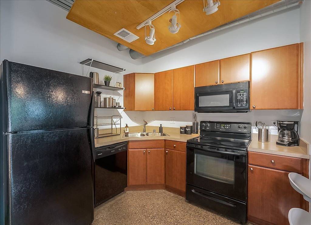 Ganze Wohnung, Graffiti Art Haus - Walk to Central Bank Arena in Lexington, Kentucky