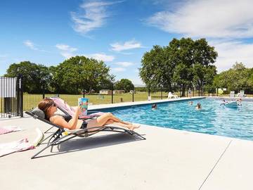 Camping für 4 Personen, mit Kinderpool im Loire-Tal