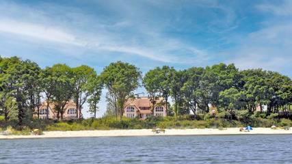 Strandhaus für 8 Personen, mit Terrasse und Ausblick sowie Sauna und Garten, mit Haustier in Lobbe
