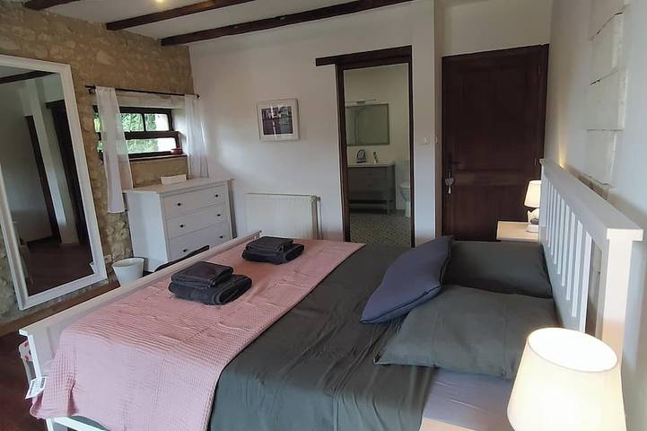 5 Bedroom countryside gite with heated  pool close to Chalais, terraces & garden in Chalais (Charente), Charente