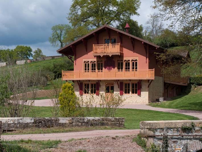 Gîte pour 15 personnes, avec Balcon ainsi que Terrasse et Jardin