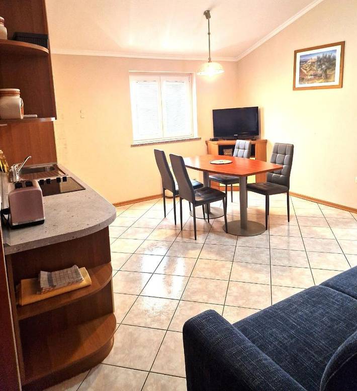 Maison d’hôte pour 3 personnes, avec vue ainsi que piscine et jardin, animaux acceptés à Piran - 2