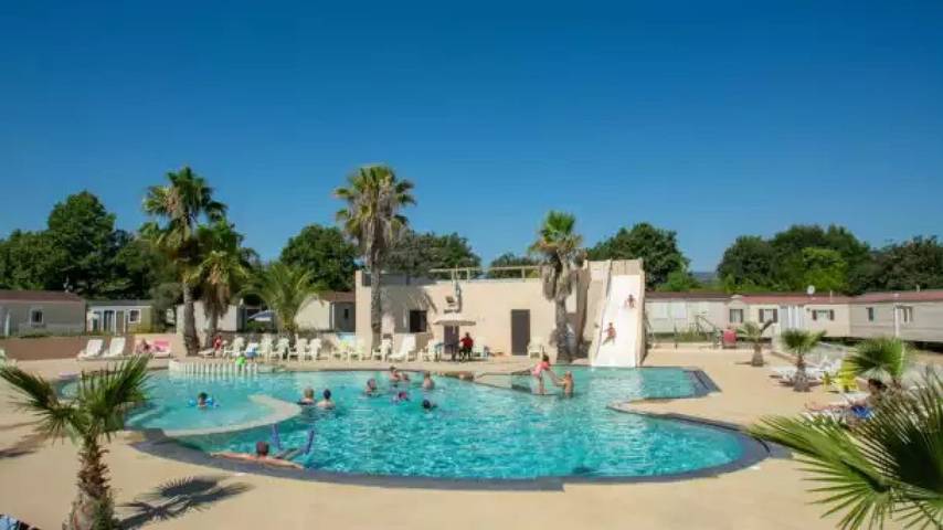 Camping für 6 Personen, mit Pool und Kinderpool sowie Terrasse, mit Haustier in Grimaud