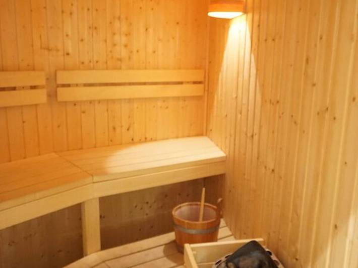 Ferienhaus für 16 Personen, mit Balkon/Terrasse und Terrasse sowie Sauna in Vlissingen - 2