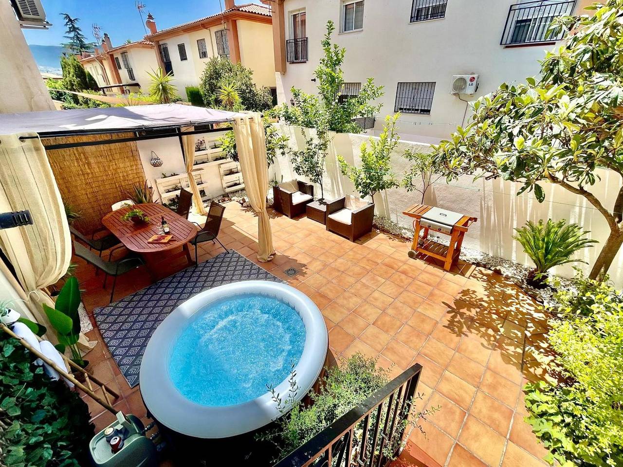 Casa Rural Lomalinda: Vistas a la montaña, Wi-Fi y aire acondicionado in Ogíjares, Provincia de Granada