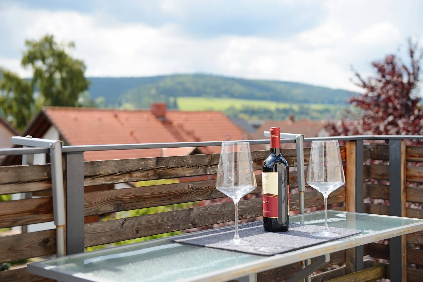 Ganze Wohnung, Apartment 'Schöne Ferienwohnung Mit Kostenlos' mit Bergblick, Wlan und Klimaanlage in Mühlheim an der Donau, Landkreis Tuttlingen
