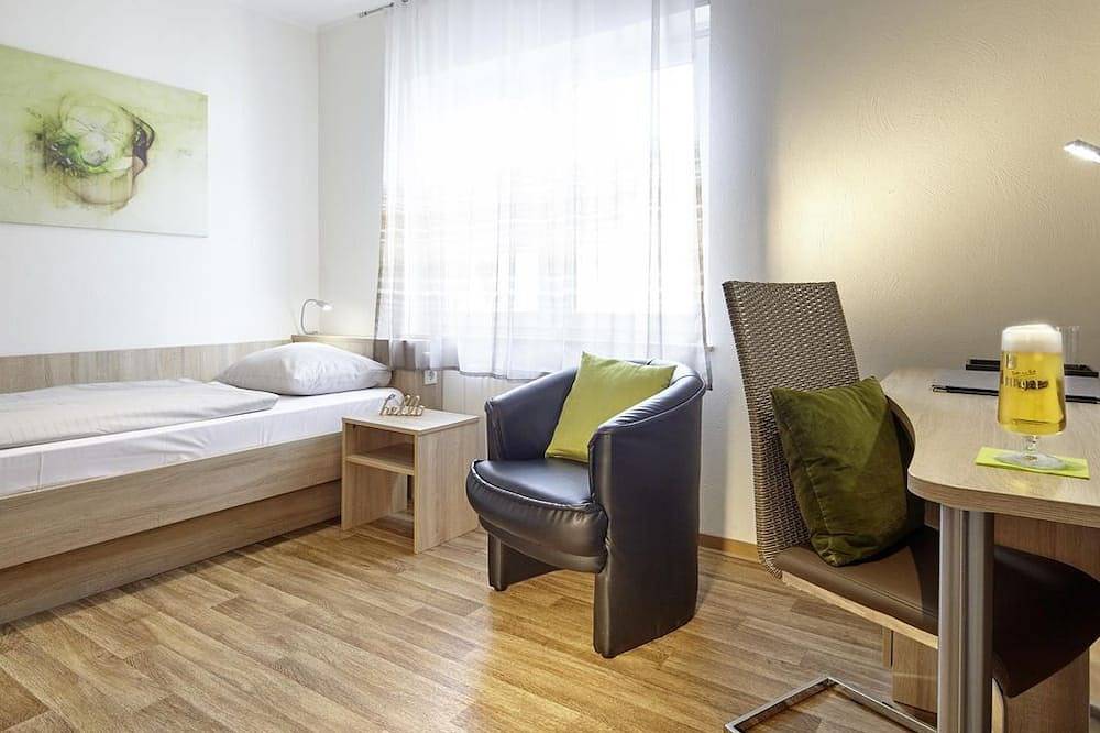 Einzelzimmer mit Dusche und Wc - Hotel \"Zum Stern\" in Schweich, Moseleifel