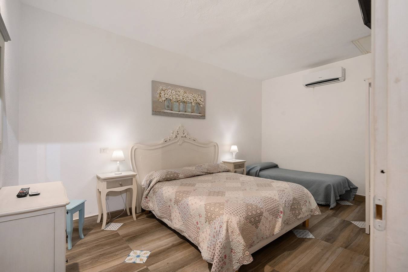 Appartamento 'Superior Vicino Al Duomo' con Wi-Fi e aria condizionata in Napoli, Napoli e dintorni