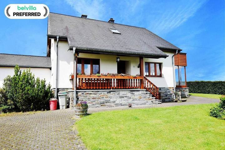 Location de vacances pour 9 personnes, avec jardin à St. Vith