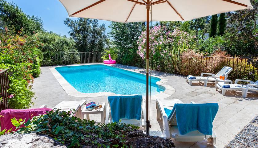 Gîte pour 4 personnes, avec jardin ainsi que terrasse et piscine dans les Alpes maritimes - 2