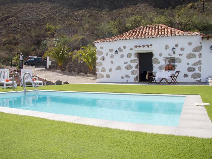 Chalet para 2 personas, con terraza además de jardín y piscina en Gran Canaria