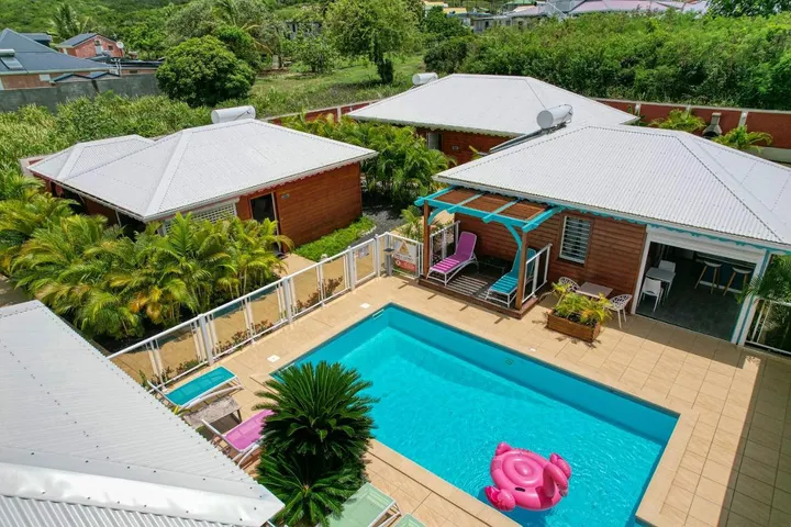 Casa de vacaciones para 2 personas, con vistas además de piscina y jardín - 1