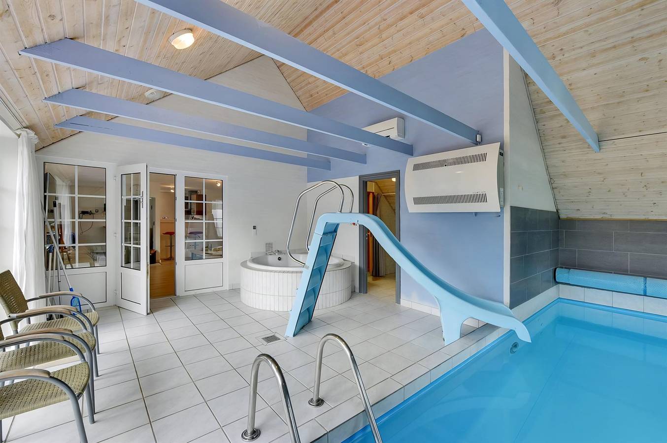 Beautiful home in Ulfborg w/ 6 Bedrooms, Indoor swimming pool and Sauna in Vester Husby, Husby (Dänemark)