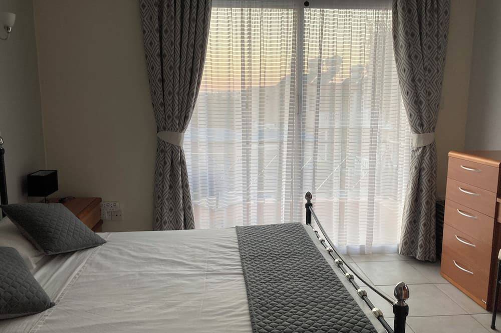Two Bedroom Semi-detached House With Private Pool, A/c, Wifi in Kato Paphos in Paphos, South Cyprus