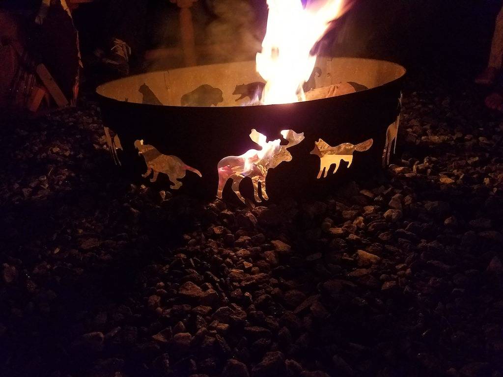 Kurzer Spaziergang in die Stadt, Whirlpool, Feuerstelle, Wifi, Netflix in Chattahoochee National Forest