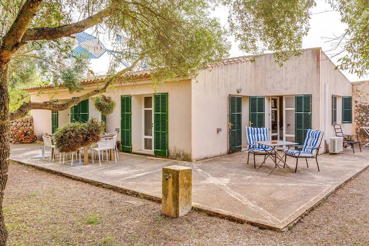 Finca mit Hund für 6 Personen, mit Garten, mit Haustier in Es Trenc