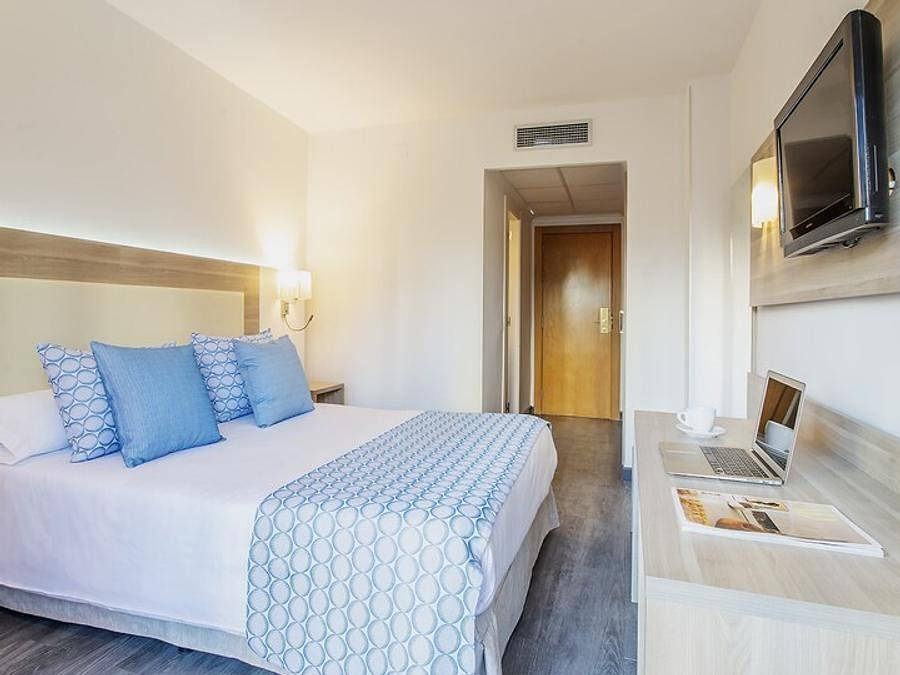 Hotel Benidorm East by Pierre & Vacances - Bedroom 2 persons - Double Room - Balcony in Benidorm, Costa Blanca