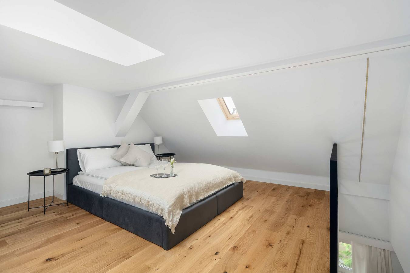 Studio entier, Stylish Studio with a Mezzanine   Near the Market Square in Poznań, Grande Pologne