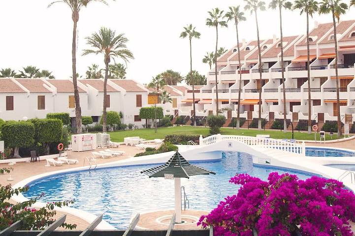 Chalet für 6 Personen, mit Balkon und Pool sowie Garten in Playa de las Américas
