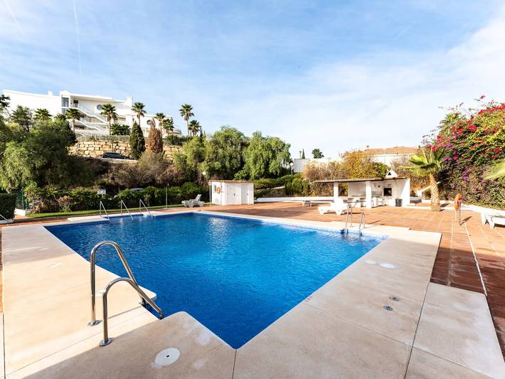 Chalet para 4 personas, con jardín y piscina en Benalmádena