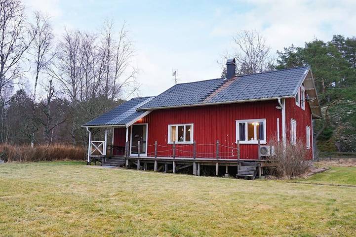 Ferienhaus für 4 Personen, mit Garten in Tanum