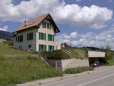 Chambre d’hôte pour 4 personnes, avec vue ainsi que terrasse et jardin dans Canton de Neuchâtel
