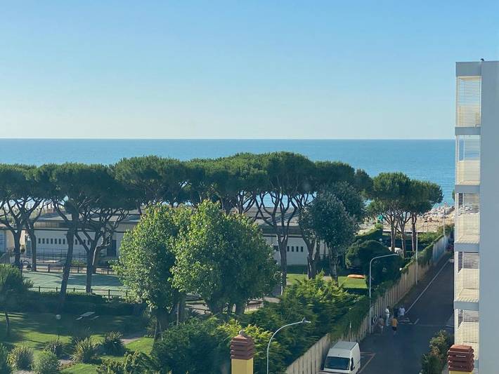 Ferienwohnung für 5 Personen, mit Ausblick und Balkon in Jesolo