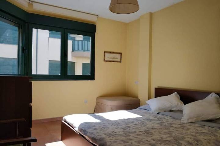 Appartement entier, Appartement Barreiros - Plage de Catedrales 5 pers. (2 chambres) vue sur l'estuaire de Foz in Praia de Anguieira (Barreiros), Barreiros