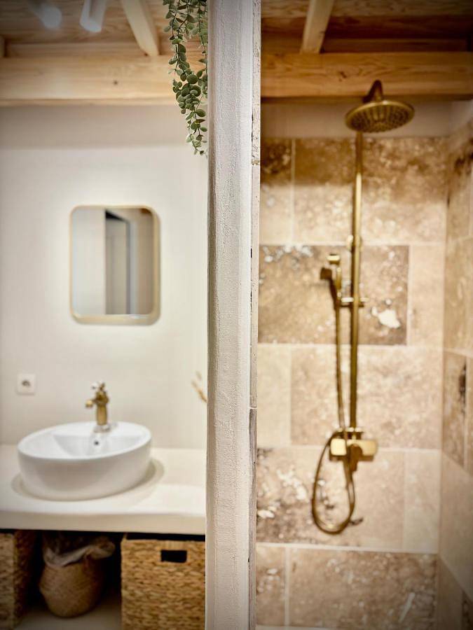 Location de vacances pour 2 personnes, avec bassin pour enfant ainsi que jardin et piscine à Baron - 4