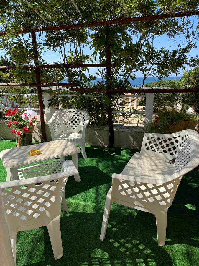 Ferienwohnung für 2 Personen, mit Terrasse und Garten sowie Ausblick, kinderfreundlich in Torre Vado - 3