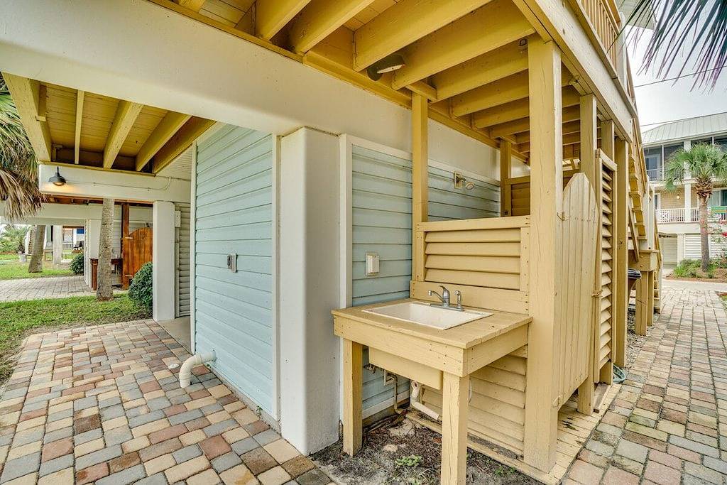 Spring Break Dates Available! Gulf Views! Short Walk to Beach! Dog-Friendly! in Indian Pass, Cape San Blas