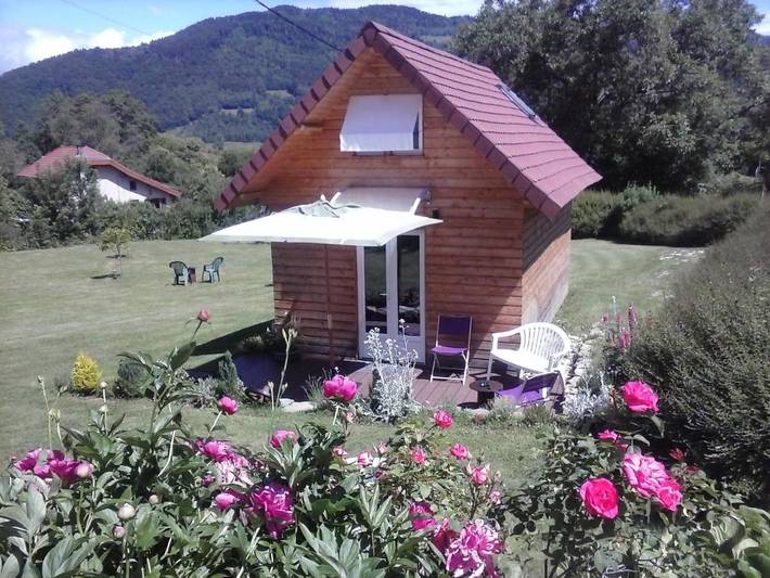 Chalet pour 4 personnes, avec vue ainsi que piscine et jardin, animaux acceptés