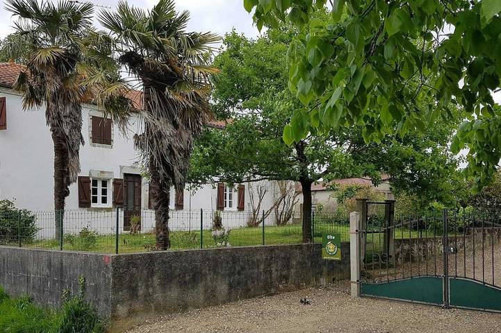 Location de vacances pour 6 personnes, avec jardin à Toulouzette