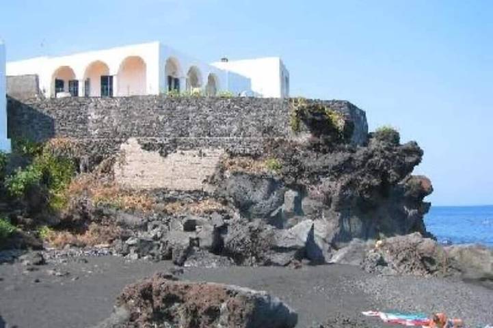 Ferienhaus für 6 Personen, mit Terrasse und Garten auf Stromboli