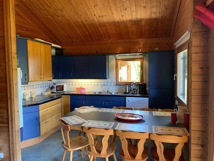 Location de vacances pour 8 personnes, avec piscine ainsi que terrasse et jardin, animaux acceptés à Mauroux - 4