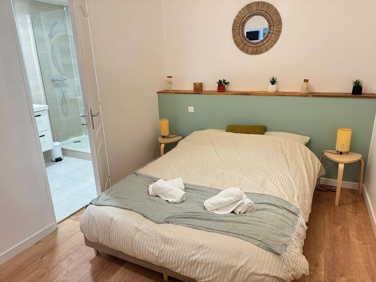 Appartement entier, One-Bedroom Apartment in Sète, Côte méditerranéenne (France)