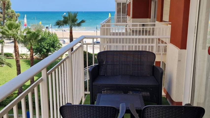 Ferienwohnung für 4 Personen, mit Garten und Pool sowie Ausblick in Benicassim