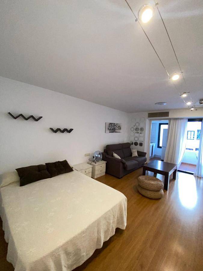 Ferienwohnung für 3 Personen, mit Pool und Garten in San Roque