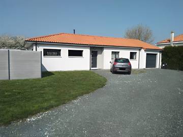 Gîte pour 8 personnes, avec terrasse et jardin à Saint-Laurent-sur-Sèvre