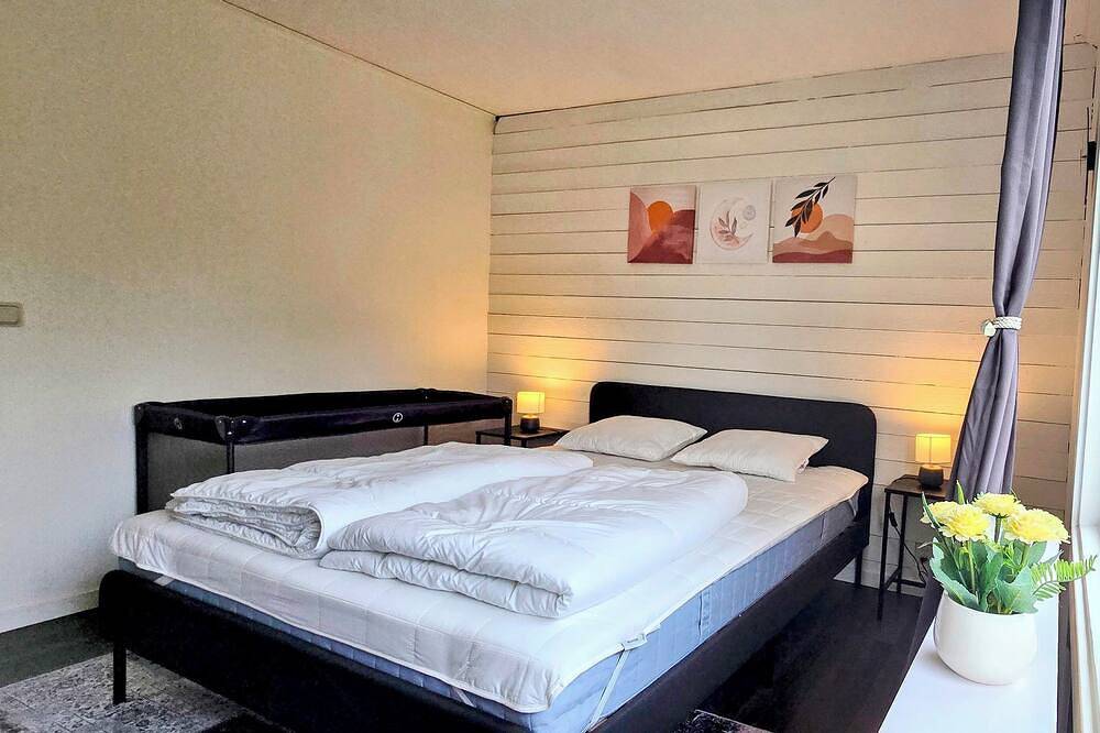 Familienhaus am See in Otterbäcken – Stufenlos, Platz für 6+, 200 m zum Vänern in Amnehärad distrikt, Gullspang