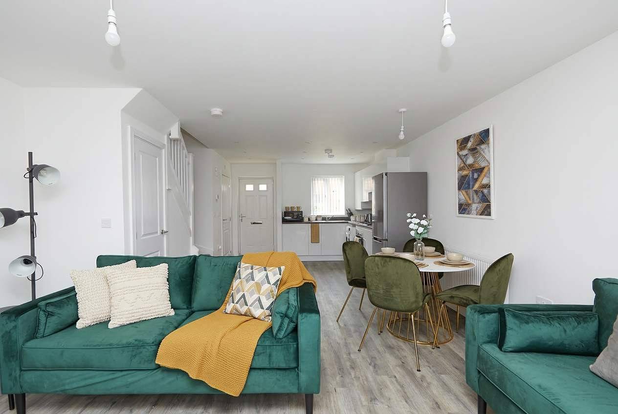 3-Bed Derby Retreat with Garden & Parking in Derby, East Midlands