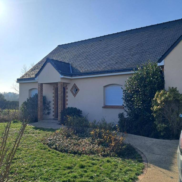 Two-Bedroom House in Château-Gontier-sur-Mayenne, Mayenne