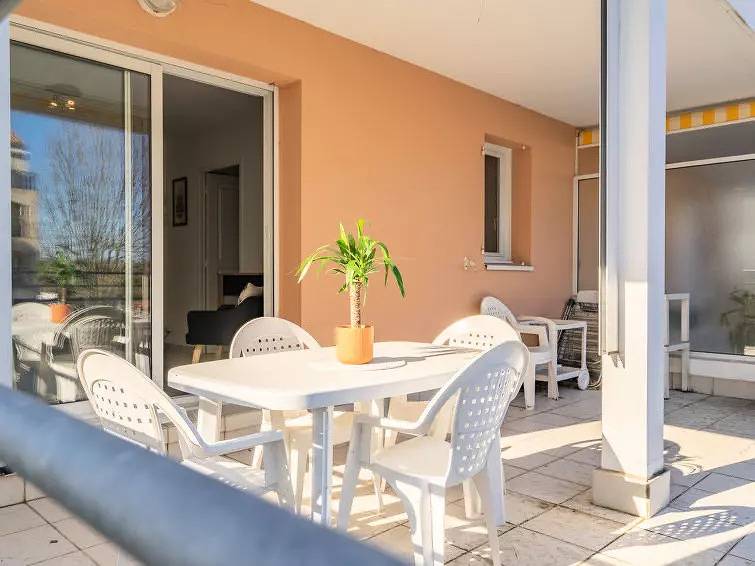 Appartement entier, 2 Pièces 2 Personnes in Vaux-sur-Mer, Côte de Beauté
