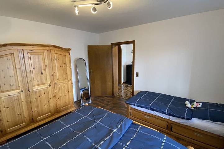 Ferienwohnung für 5 Personen, mit Terrasse und Garten in Reichshof - 3
