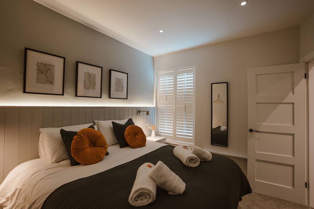 Entire apartment, Stylish Apartment with private Ev car charger in Stockport, Greater Manchester