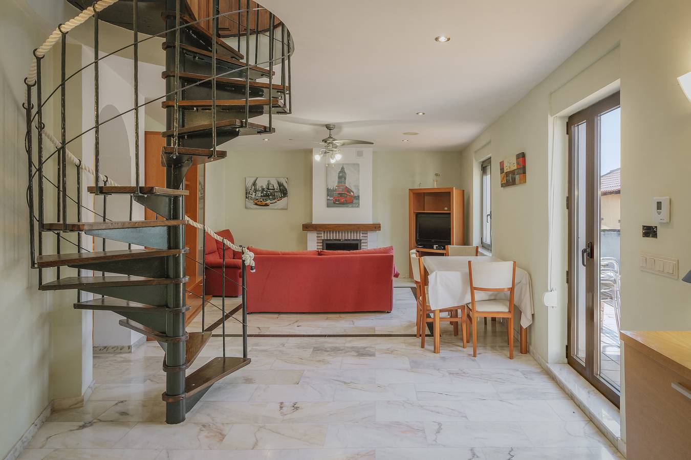 Ferienhaus 'Do Camino' mit privater Terrasse, Balkon und Wi-Fi in Villalcázar de Sirga, Palencia Provinz