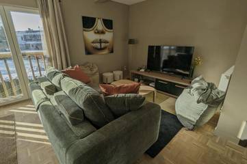 Gîte pour 8 personnes, avec terrasse dans Polleur