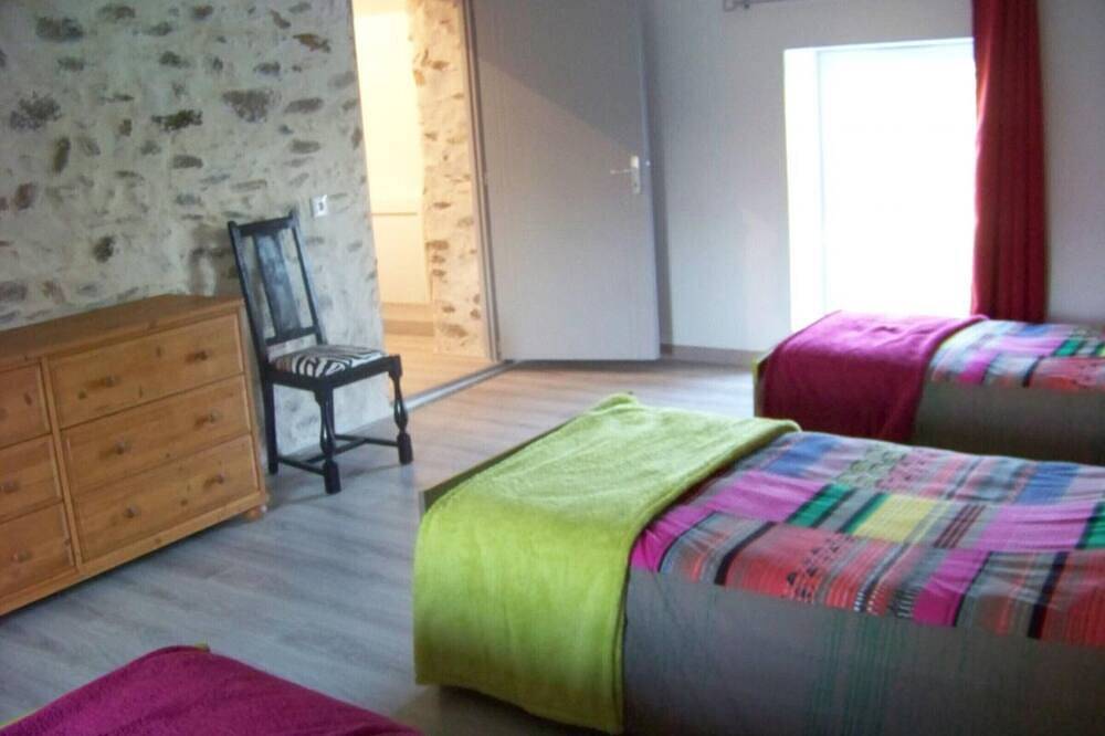 Casa rural reformada con jardín, terraza y wifi en La Roche-sur-Yon in La Roche-sur-Yon, Valle del Loira
