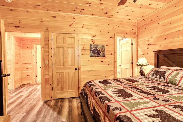 Vacation rental for 14 people, with pool and terrace as well as hot tub, with pets in Dollywood