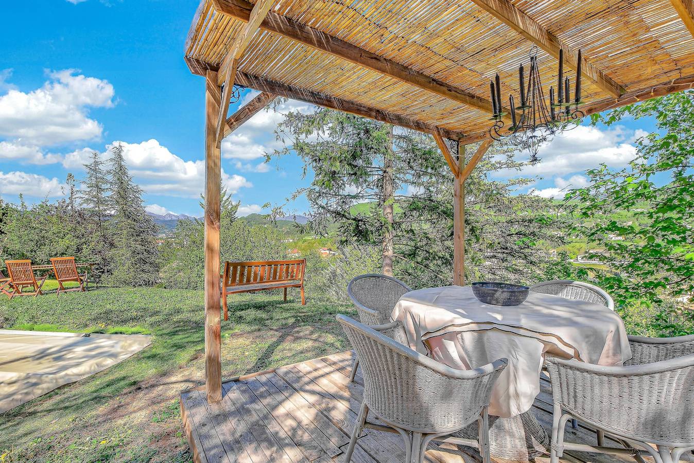 Appartement entier, Le Domaines Des Thermes - T2 avec piscine partagée, calme et vue montagne in Gap, Région de Gap